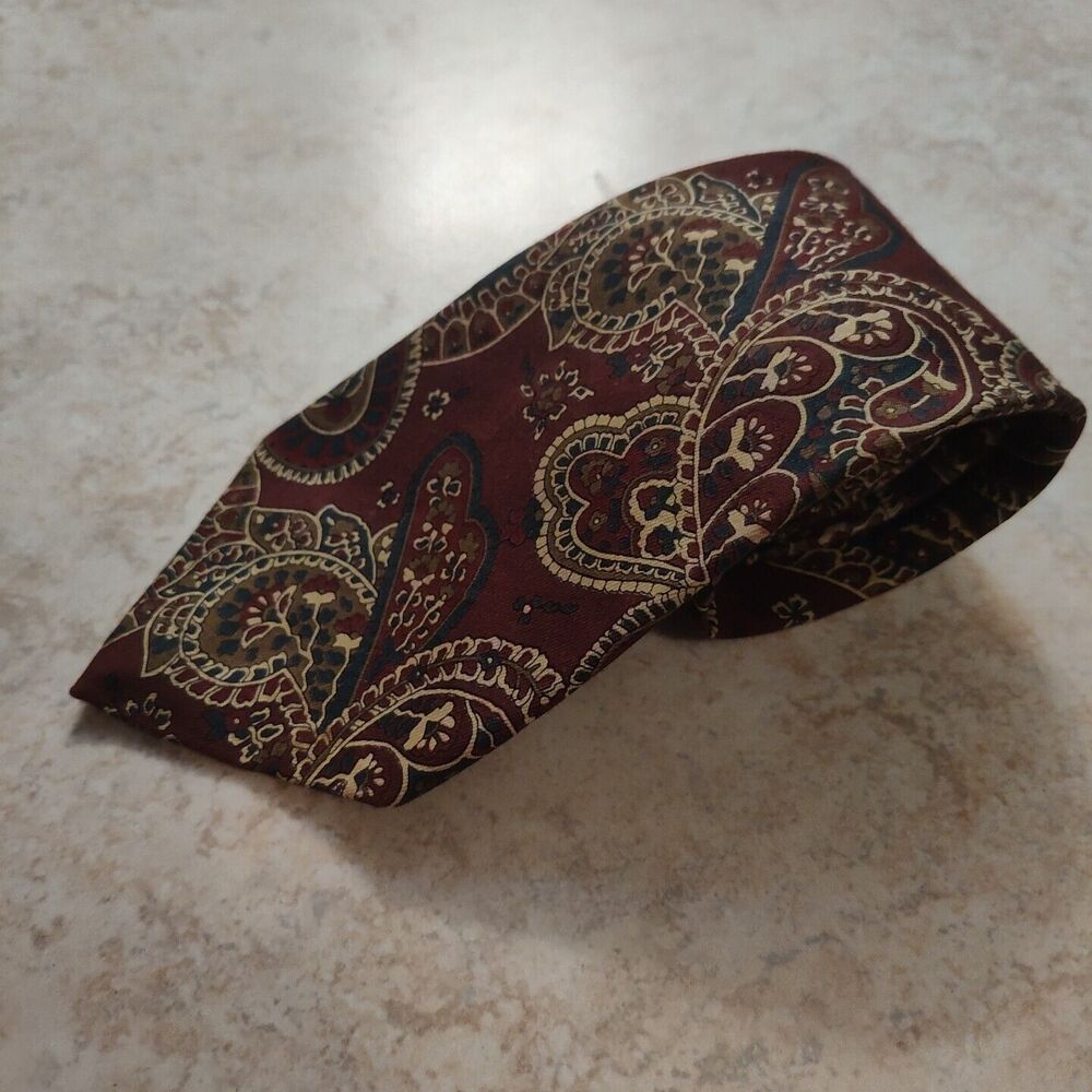 Michael David Men's 100% Silk  Necktie Paisley Maroon, Blue & White